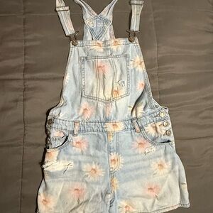 Girl clothing lot.
